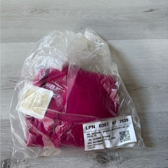 Fabletics Motion365+ Mesh Medium Impact Sports Bra Jazzercise Pink XS NWT in pkg - Picture 5 of 7